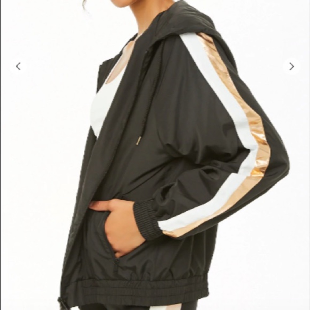 NWT black windbreaker
